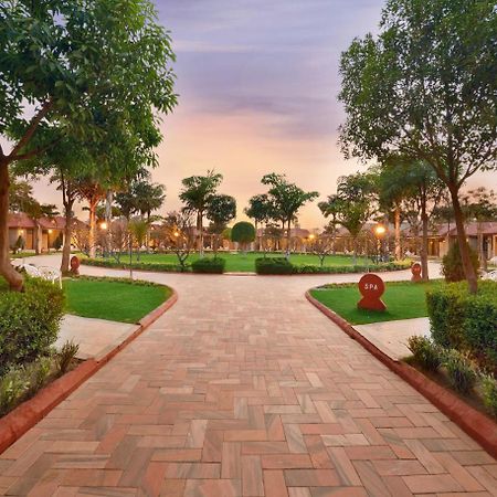 Shri Radha Brij Vasundhara Resort & Spa Govardhan Exteriör bild