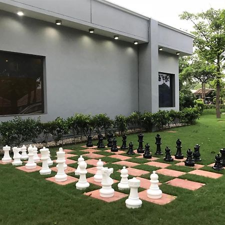 Shri Radha Brij Vasundhara Resort & Spa Govardhan Exteriör bild