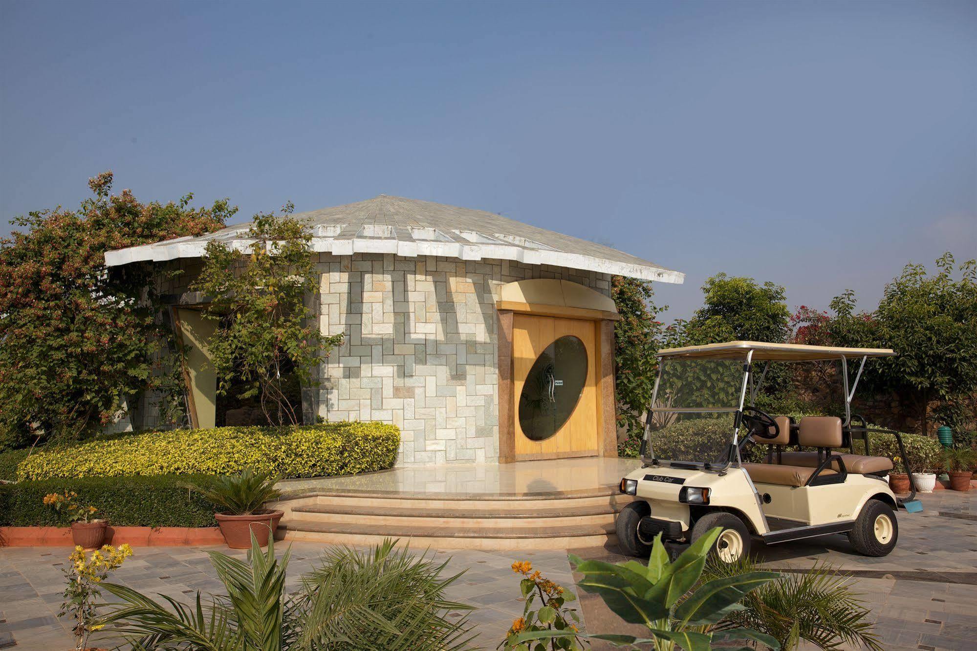 Shri Radha Brij Vasundhara Resort & Spa Govardhan Exteriör bild