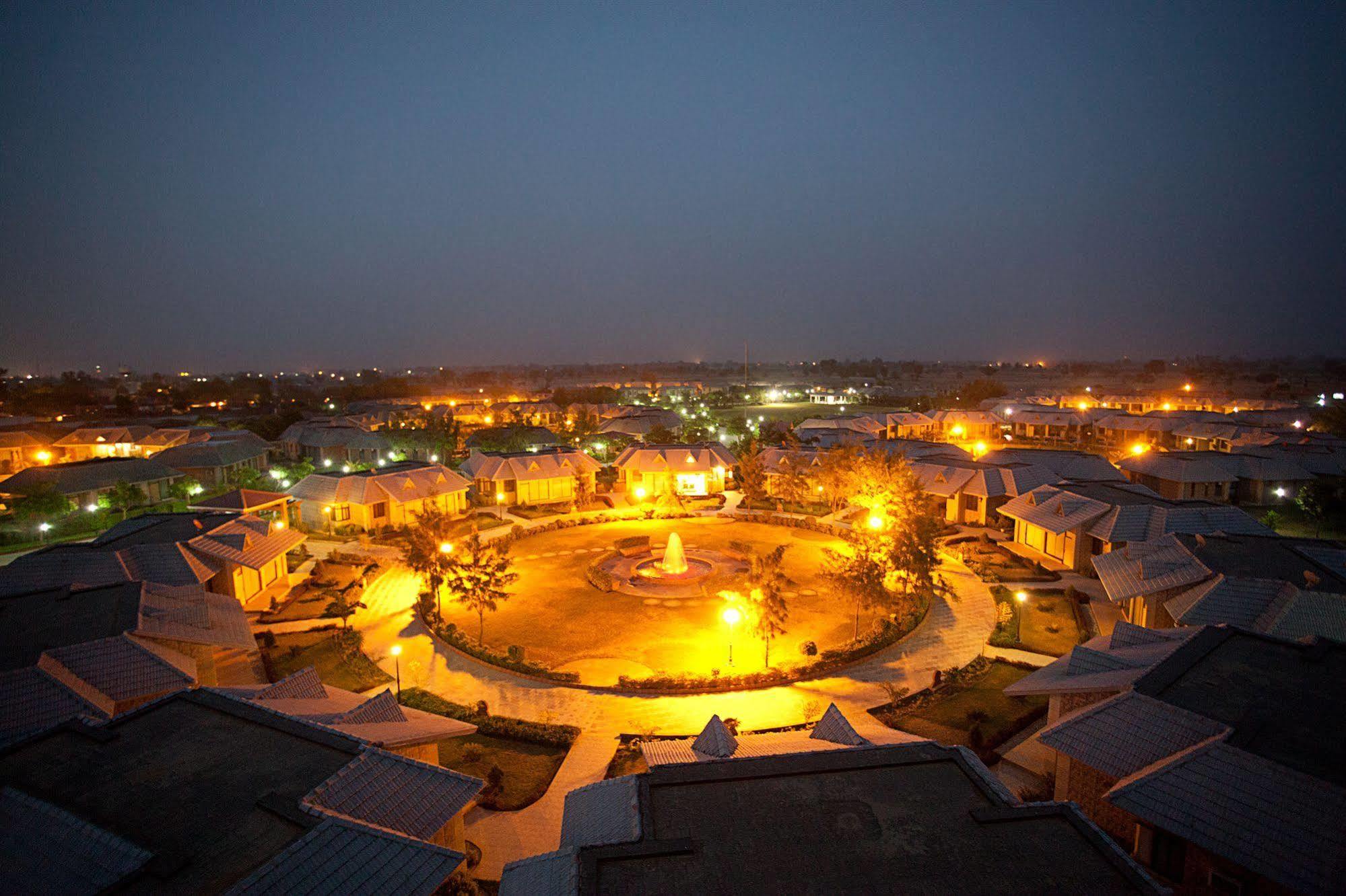 Shri Radha Brij Vasundhara Resort & Spa Govardhan Exteriör bild