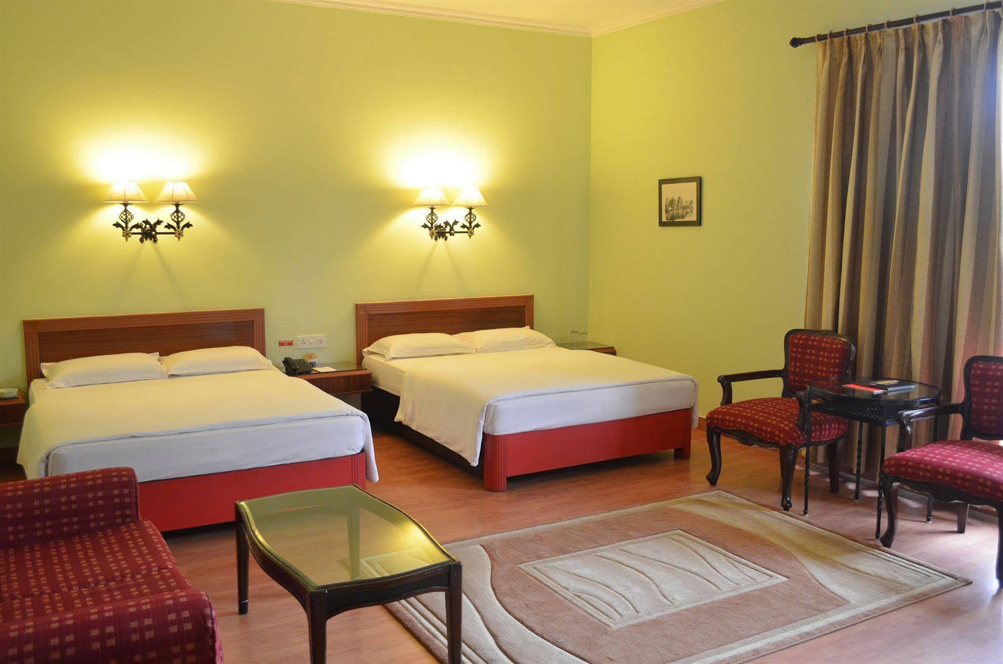 Shri Radha Brij Vasundhara Resort & Spa Govardhan Exteriör bild