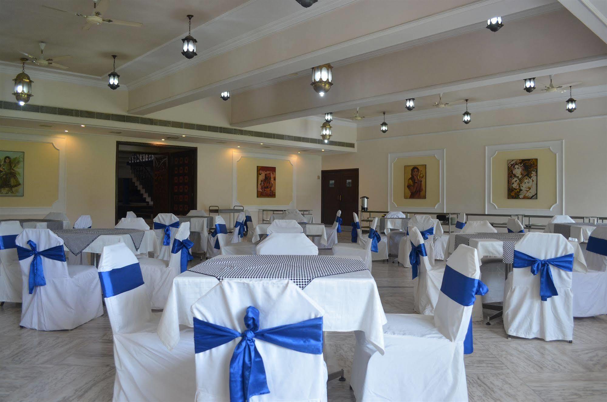 Shri Radha Brij Vasundhara Resort & Spa Govardhan Exteriör bild