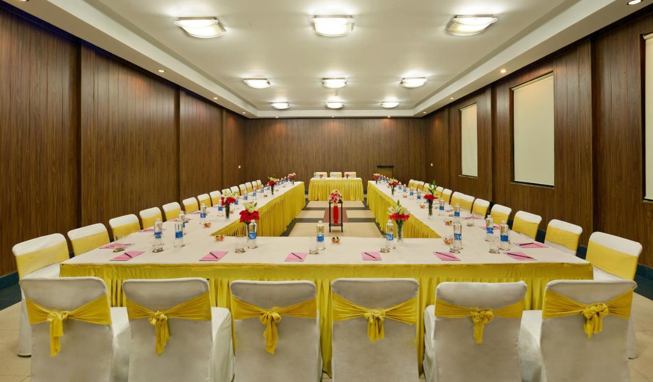 Shri Radha Brij Vasundhara Resort & Spa Govardhan Exteriör bild